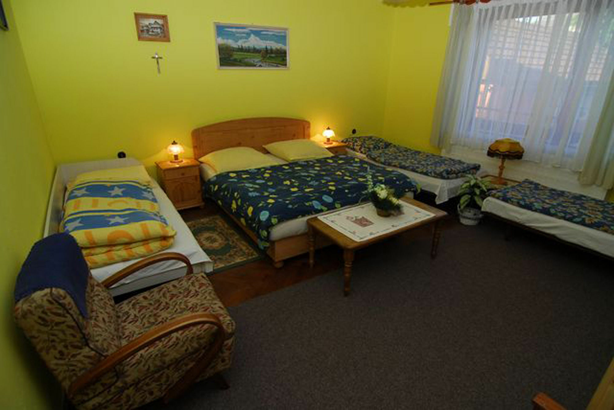 Privat Henry Bed & Breakfast Liptovsky Mikulas Bagian luar foto