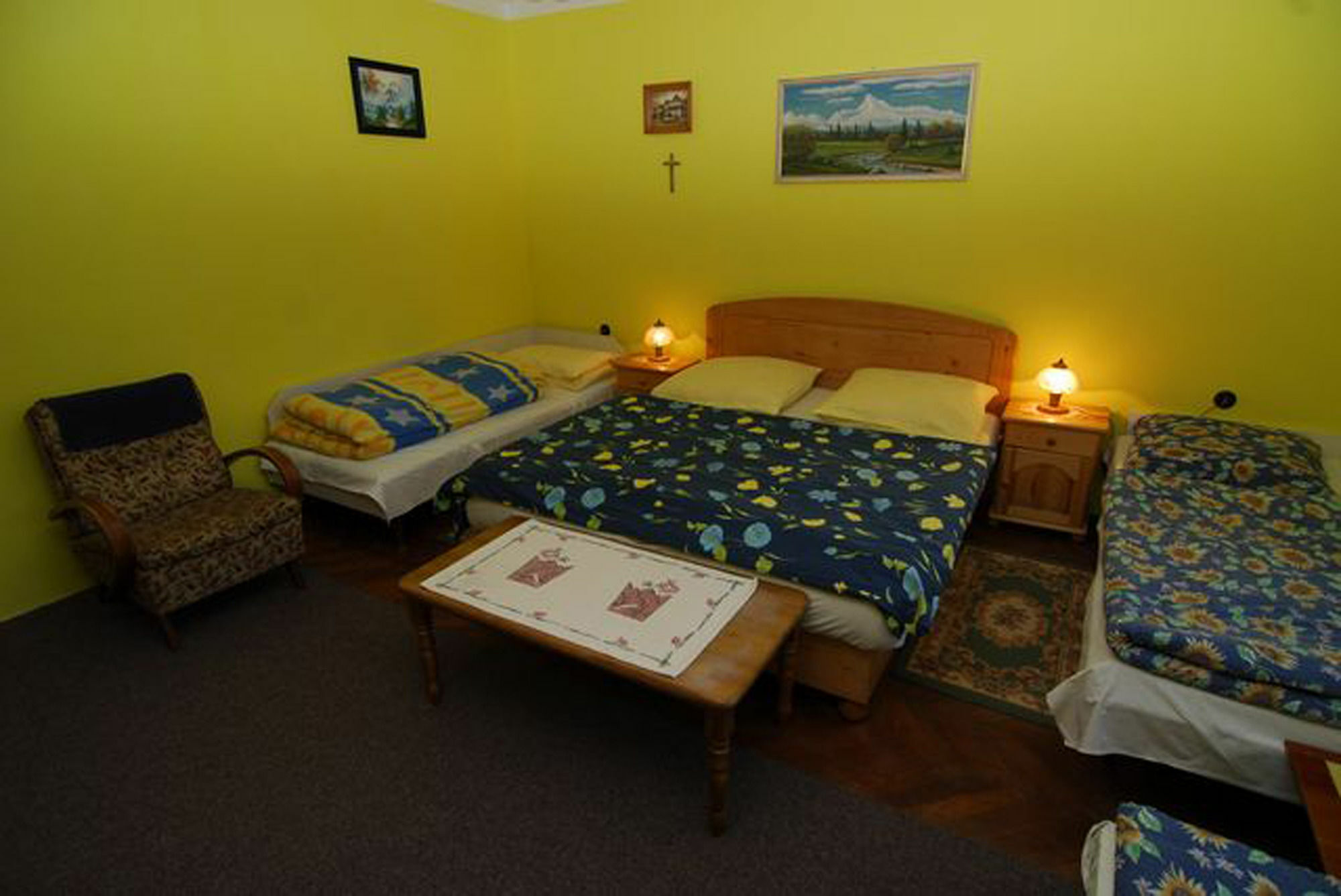 Privat Henry Bed & Breakfast Liptovsky Mikulas Bagian luar foto